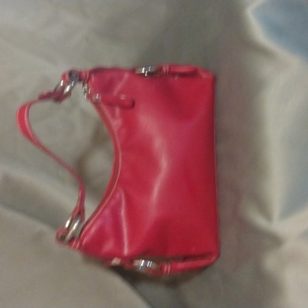 Red purse - Picture 2 of 3